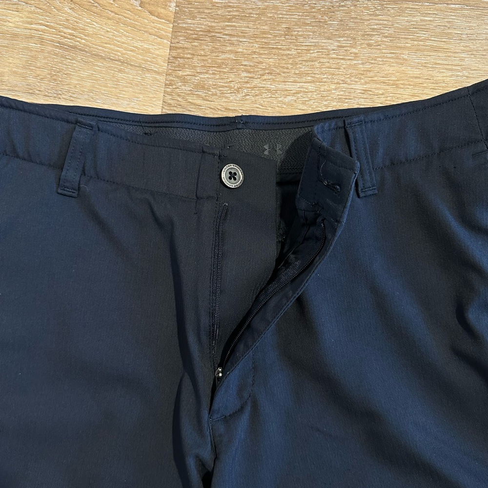 Under Armour Men's Black Shorts Size 36 - Picture 12 of 15